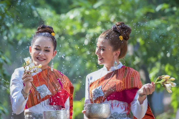 Festival Songkran Ragazze Thailandesi Laotiane Che Suonano Acqua Nel Festival — Foto Stock