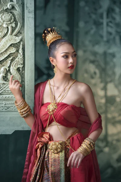 Традиційне Тайське Вбрання Жінка Типовим Одягом Тайю Культура Ідентичності Таїланду — стокове фото