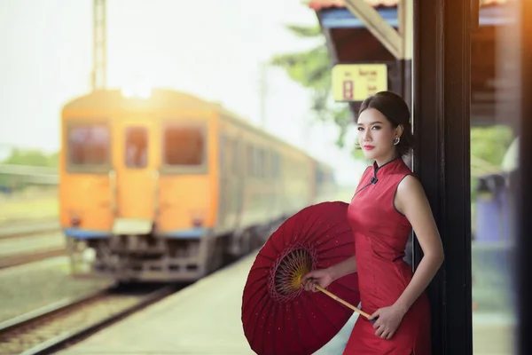 Mujer Asiática Con Vestido Tradicional Chino Concepto Año Nuevo Chino — Foto de Stock