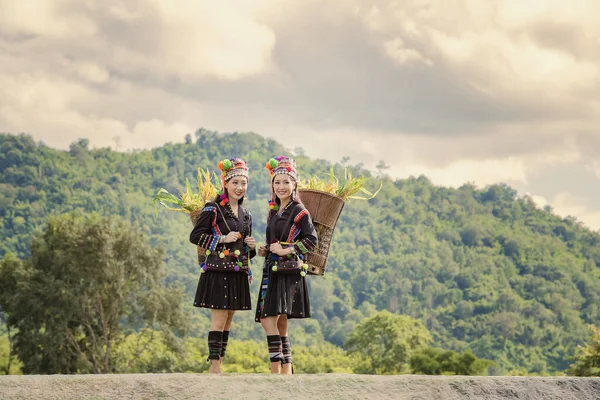 Tribe Beautiful Costume Dress Beautiful Tribal Girl Tribes Mountain Sunset — Stock Photo, Image