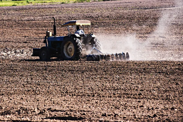 Agricoltura Trattore Che Prepara Terreni Con Seminatore Nell Ambito Attività — Foto Stock