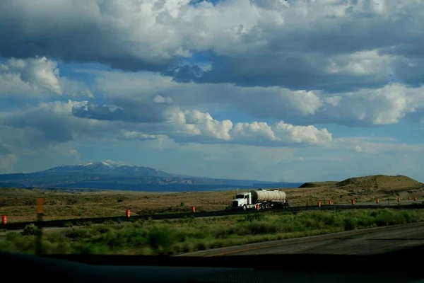 Vacker Blå Himmel Med Vita Moln Colorado Usa Fotograferad Från — Stockfoto