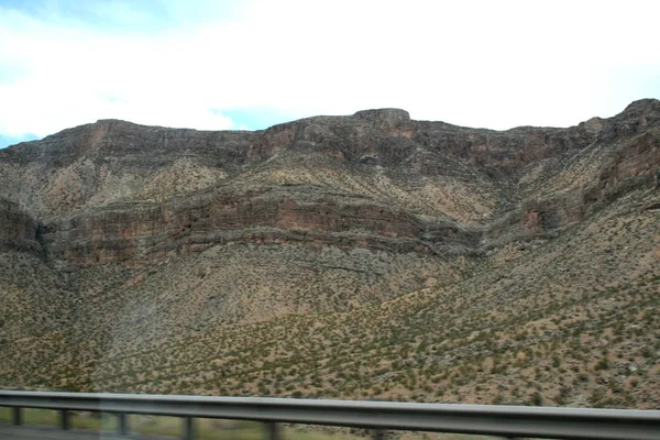 Usa Red Mountains Utah Gray Mountains Utah View Highway Car — Stock Photo, Image