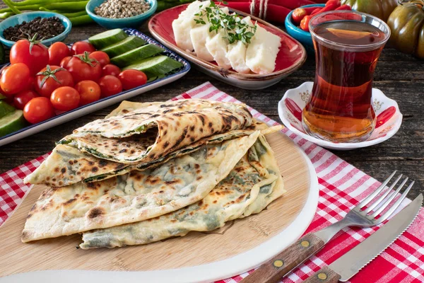 Cuisine Traditionnelle Turque Gozleme Aux Crêpes Turques Fromage Aux Herbes — Photo