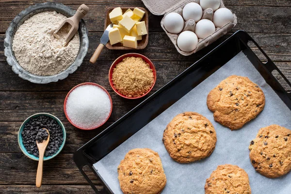 Preparazione Biscotti Cioccolato Freschi Fatti Casa Tavolo Rustico Concetto Alimenti — Foto Stock