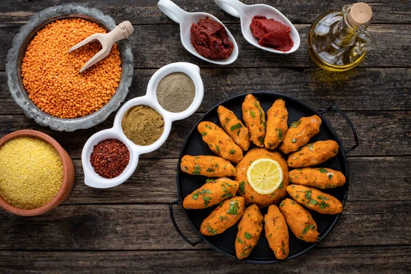 Comida Vegetariana Turca Mercimek Kftesi Empanadas Lentejas Alimentos Locales Tradicionales —  Fotos de Stock