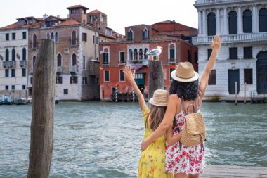 Venedik 'teki Büyük Kanal' ı seyrediyorum. İtalya 'da tatil kavramı