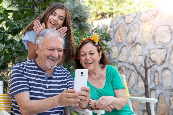 Selfie Famiglia Con Nonno Nonna — Foto Stock