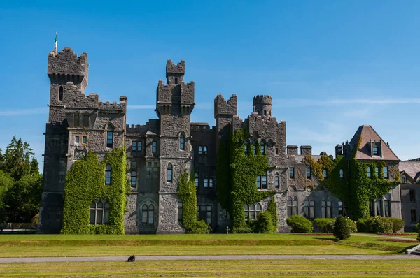 Irlanda, Il castello di Ashford. Un maniero irlandese, situation ato nei pressi del villaggio di Cong, nella Contea di Galway.