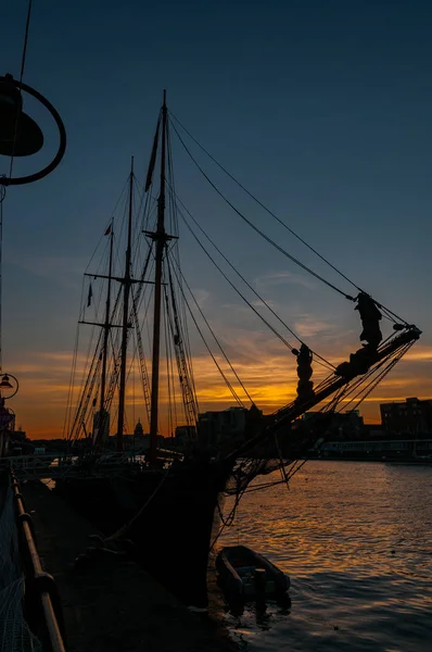 Dublino Irlanda Spettacolare Tramonto Estivo Sul Liffey Folyó — Stock Fotó