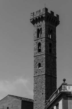 Fiesole, Floransa, Toskana, Katedral. Piskopos Jacopo il Bavaro'nun Katedrali şehir surları içinde devretmeye karar vererek S. Romolo'ya ithaf etmesi yle 1028 yılına dayanıyor..