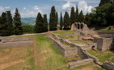 Fiesole, Floransa, Toskana. Roma Hamamı. Silla zamanında (M.Ö. 1. yüzyıl) inşa edilmiş, onlar restore edilmiş ve Hadrian zamanında genişletilmiş.