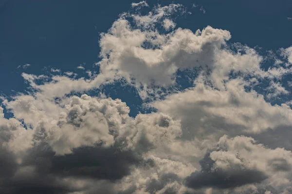 Nuvens Céu Maravilhoso Espetáculo Céu Cheio Nuvens Profundidade Tridimensionalidade Céu — Fotografia de Stock