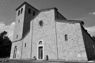 Rocchetta a Volturno, Isernia, Molise. S. Vincenzo al Volturno 'dan Benedictine Manastırı. Benedictine Manastırı, Yukarı Volturno Vadisi 'nde, Isernia ili bölgesinde yer alır..