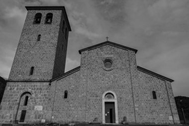 Rocchetta a Volturno, Isernia, Molise. S. Vincenzo al Volturno 'dan Benedictine Manastırı. Benedictine Manastırı, Yukarı Volturno Vadisi 'nde, Isernia ili bölgesinde yer alır..
