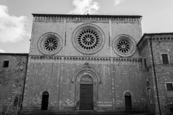 Assisi Church Saint Peter — 图库照片