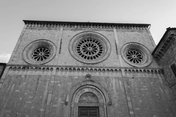 アッシジサンピエトロ教会 — ストック写真
