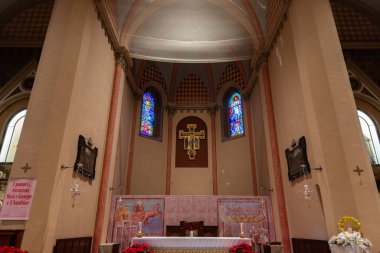 Assisi, Rivotorto, Perugia, Umbria. Sığınak. Ana cephe görüntüsü.