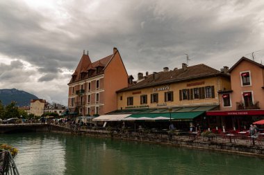 Annecy. Yukarı Savoy. Fransa. Savoy Venedik 'i olarak da bilinir.