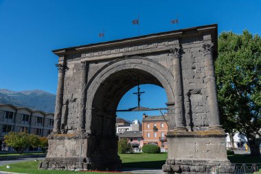Aosta, İtalya. Augustus 'un Kemeri