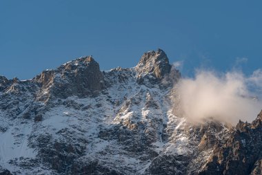 Valle dAosta, İtalya. Mont Blanc kümesi.