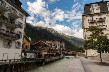 Chamonix Mont Blanc. Yazın parıltıları