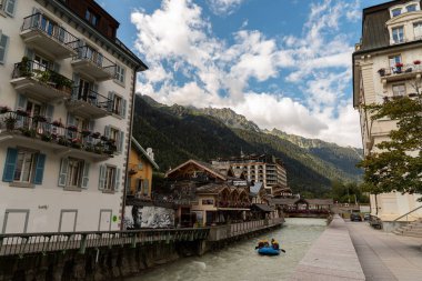 Chamonix Mont Blanc. Yazın parıltıları
