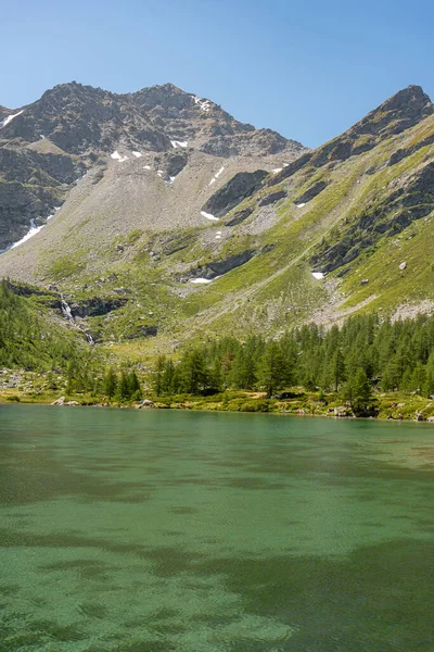 Morgex Aoste Magnifique Lac Arpy Miroir Eau Origine Glaciaire Situé — Photo