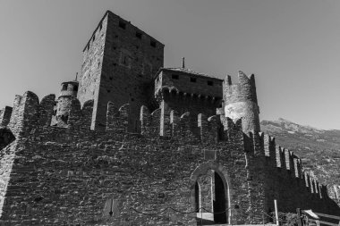 Valle d 'Aosta. Fenis 'in ortaçağ kalesi.