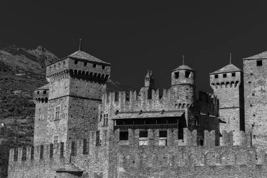 Valle d 'Aosta. Fenis 'in ortaçağ kalesi.