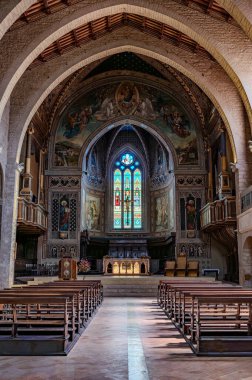 Saint Mariano Katedrali ve Giacomo, Gubbio Piskoposluğu 'nun ana kilisesidir. Numidia 'daki Lambaesi şehitleri Mariano ve Giacomo' ya ithaf edilmiştir..