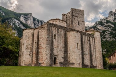 San Vittore alle Chiuse kilisesi (Fransızca: 