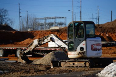 Şehirdeki inşaat alanında.