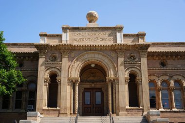 Williams Körfezi, Wisconsin ABD - 3 Temmuz 2023: Chicago Üniversitesi 'ne ait Yerkes Gözlemevi, bir zamanlar ABD Hükümeti ve NASA tarafından kullanılan dünyanın en büyük kırılan teleskopunu barındırıyor..