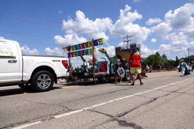 Maine, Oregon 'daki Portland şehir merkezinin 19. Geleneksel Festivali' nde düzenlenen yıllık 59. geçit töreni..