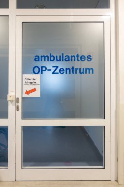 Ayakta Op merkezine giriş