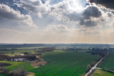 Bahar Yeşil Göl manzara fotoğrafı dron