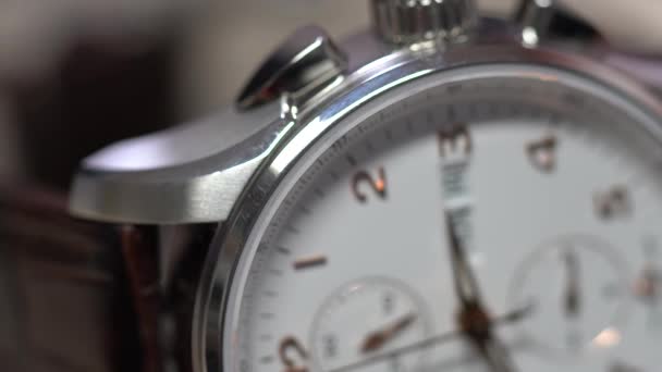 Close Relógio Branco Luxo — Vídeo de Stock