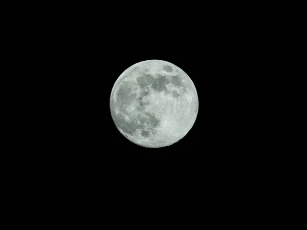 Luna llena en el cielo estrellado nocturno — Foto de Stock