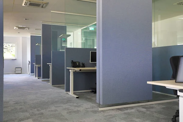 modern bir ofis katında emp için güzel bir ofis var