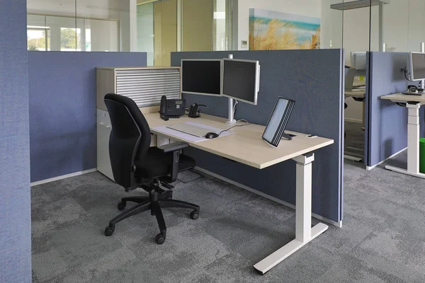 In a modern office floor there is a beautiful office for the emp — Stock Photo, Image