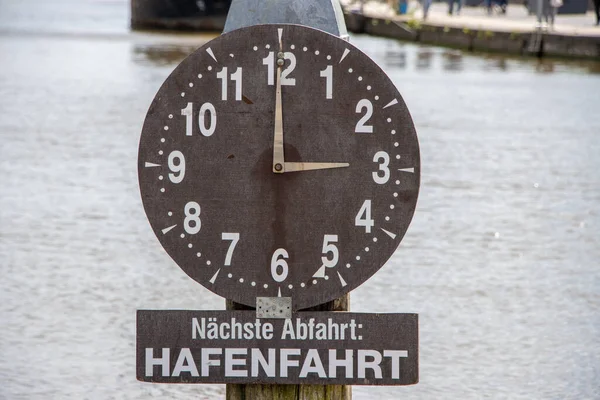 Reloj Marca Próxima Fecha Salida Ferry —  Fotos de Stock