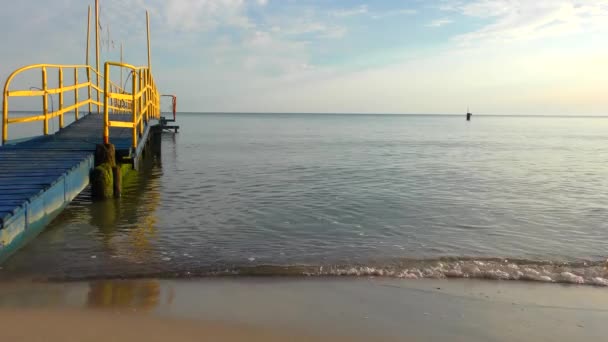 Blue Wooden Jetty Yellow Railings — Stock Video