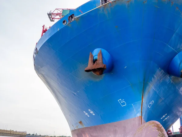 Puerto Hay Enorme Barco Contenedor Azul — Foto de Stock