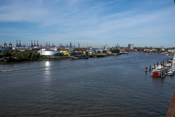Der Hamburger Hafen Mit Der Elbe Von Oben — Stockfoto
