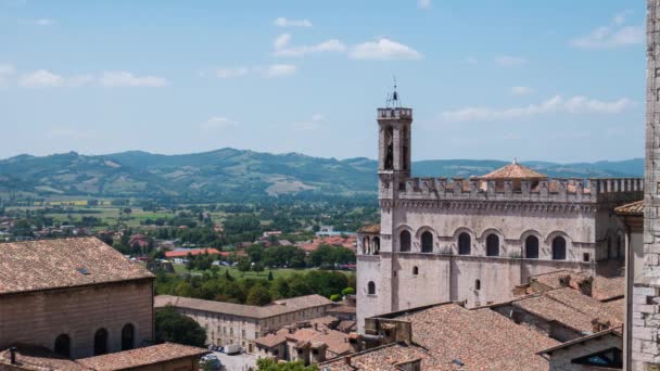 Timelapse de Gubbio y las colinas circundantes, Umbría, Italia — Vídeo de stock