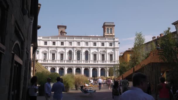 Palazzo Nuovo palace in Bergamo — ストック動画