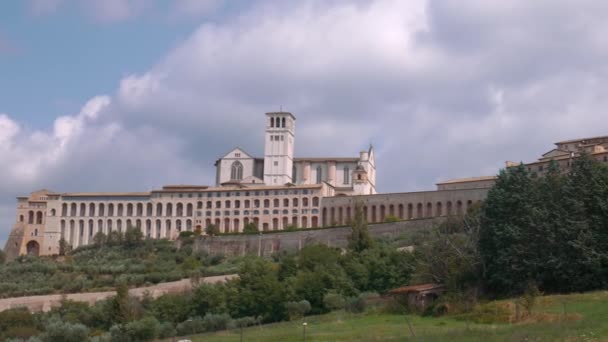 Basílica de São Francisco panorama, Assis, Úmbria, Itália — Vídeo de Stock