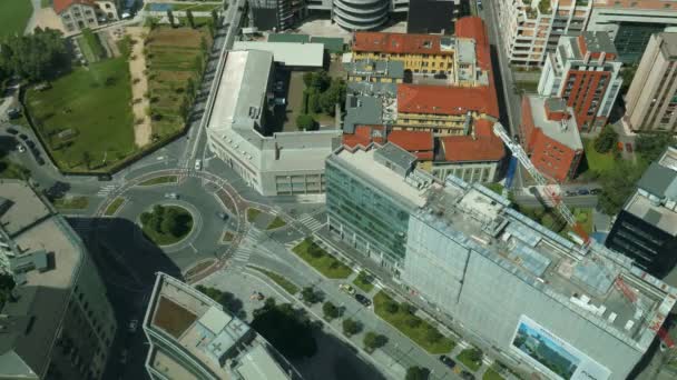 Миланский воздушный кадр движения на кольцевой развязке — стоковое видео
