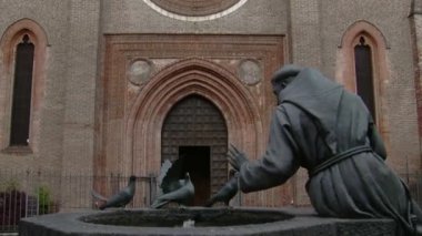 Aziz Francis Assisi kilise ve heykeli, Vgevano, Pv, İtalya